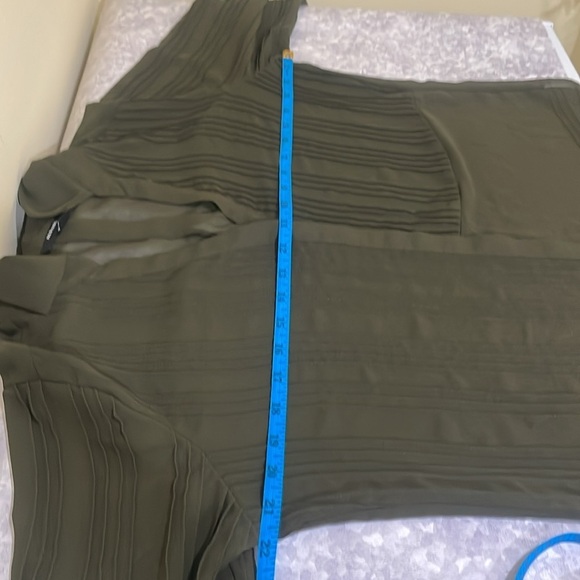 Alfani Green Pleated Button Down Shirt with Notched Collar Size S ( fits S- M ) - Picture 7 of 8